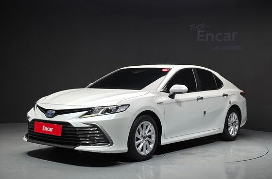 Toyota Camry 2.5 LE Hybrid — пробег 68 274 км — фото 1 из 5