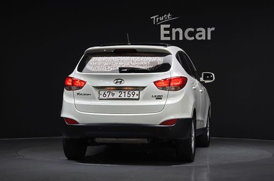 Hyundai Tucson Diesel 2WD LX20 Luxury — пробег 104 326 км — фото 4 из 5