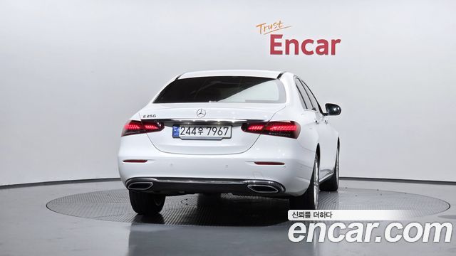 Mercedes-Benz E-Class из Кореи Encar