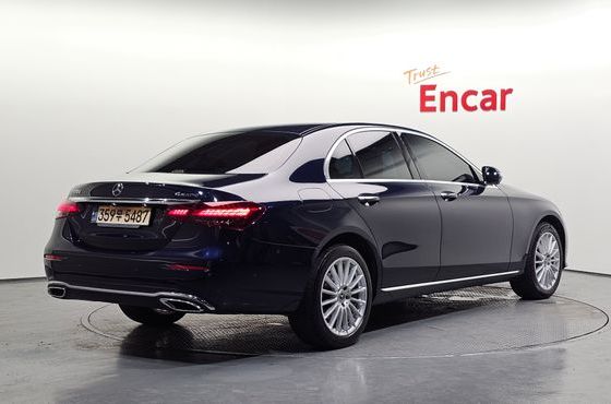 Mercedes-Benz E-Class E220d 4MATIC Exclusive — пробег 97 359 км — фото 2 из 5