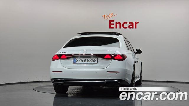 Mercedes-Benz E-Class из Кореи Encar