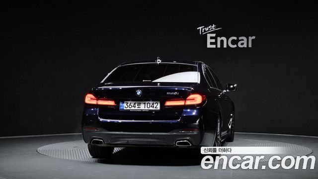 BMW 5-Series 520i M Sport — пробег 122 521 км — фото 4 из 5