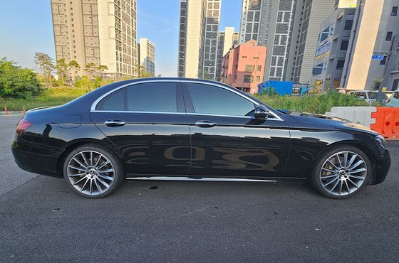 Mercedes-Benz E-Class E350 4MATIC AMG Line — пробег 55 366 км — фото 5 из 5