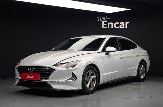 Hyundai Sonata 2.0 Modern — пробег 184 690 км — фото 1 из 5