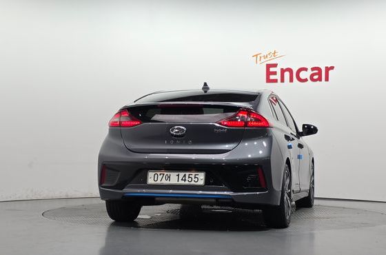 Hyundai Ioniq Q — пробег 188 641 км — фото 4 из 5