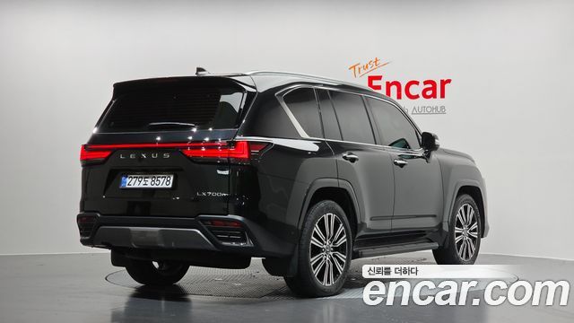 Lexus LX 700h Luxury — пробег 1 767 км — фото 2 из 5
