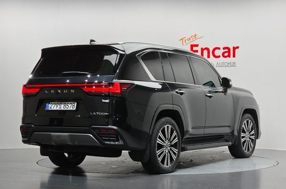 Lexus LX 700h Luxury — пробег 1 767 км — фото 2 из 5