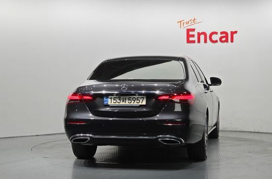 Mercedes-Benz E-Class E350 4MATIC Avantgarde — пробег 43 284 км — фото 4 из 5