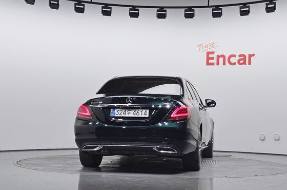 Mercedes-Benz C-Class C220 d 4MATIC Exclusive — пробег 70 259 км — фото 4 из 5
