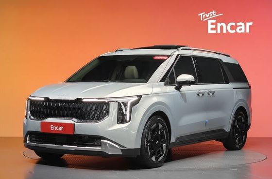 Kia Carnival 9-Seater Signature — пробег 45 390 км — фото 1 из 5