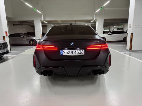 BMW M5 M5 Sedan — пробег 5 000 км — фото 4 из 5