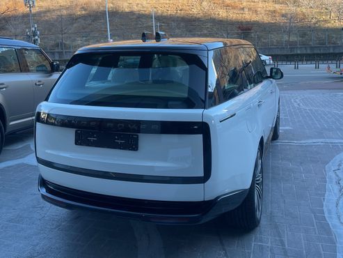 Land Rover Range Rover P530 Autobiography Long Wheel Base — пробег 2 300 км — фото 3 из 5