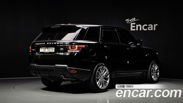 Land Rover Range Rover Sport 3.0 SDV6 HSE Dynamic — пробег 74 628 км — фото 2 из 5