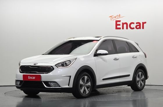 Kia Niro Luxury — пробег 133 257 км — фото 1 из 5