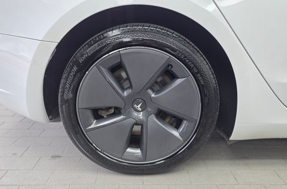 Tesla Model 3 Long Range AWD — пробег 133 756 км — фото 5 из 5