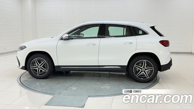 Mercedes-Benz EQA EQA250 AMG Line — пробег 5 226 км — фото 2 из 5
