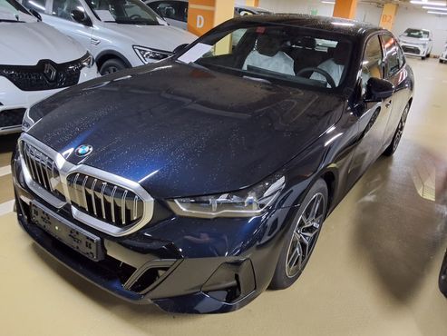BMW 5-Series 520i M Sport — пробег 9 км — фото 1 из 5