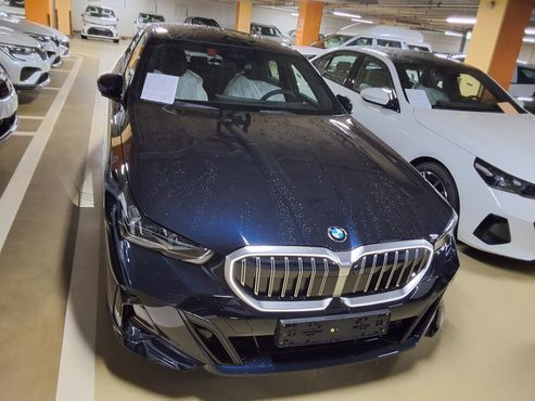 BMW 5-Series 520i M Sport — пробег 9 км — фото 3 из 5