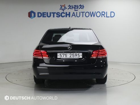 Mercedes-Benz E-Class E200 Elegance — пробег 45 830 км — фото 4 из 5