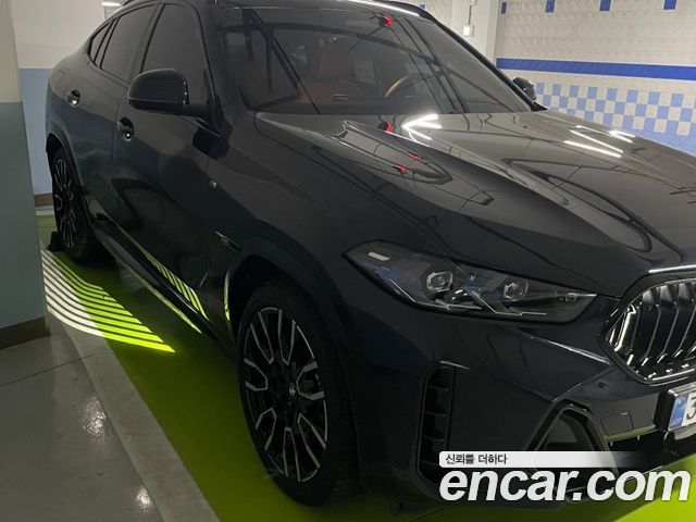 BMW X6 xDrive40i M Sport — пробег 6 100 км — фото 3 из 5