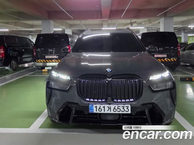 BMW X7 xDrive 40d M Sport 7 STR — пробег 5 000 км — фото 3 из 5