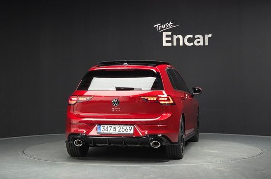 Volkswagen Golf 2.0 GTI — пробег 4 555 км — фото 4 из 5