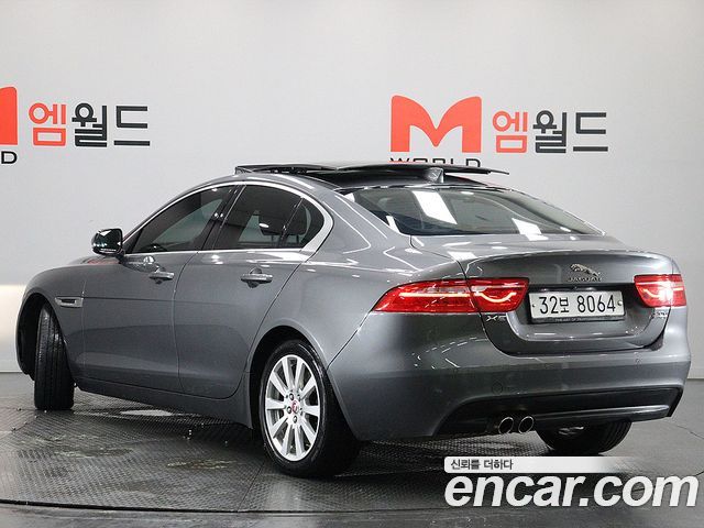 Jaguar XE 20d Perstige AWD — пробег 128 245 км — фото 4 из 5