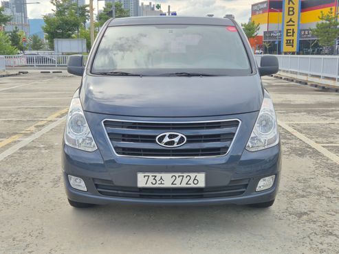 Hyundai Starex 12-Seater Wagon Smart — пробег 138 598 км — фото 2 из 5