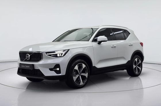 Volvo XC40 B4 Ultra Bright — пробег 10 027 км — фото 1 из 5