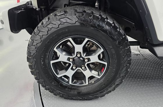 Jeep Wrangler 2.0 Overland Power Top 4Door — пробег 157 624 км — фото 5 из 5
