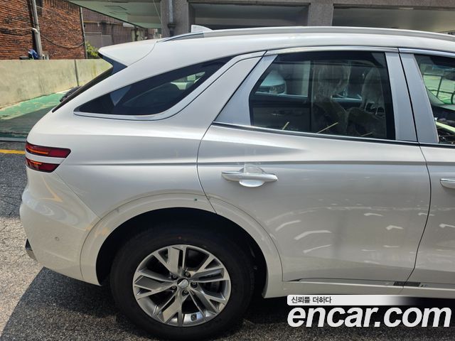 Genesis GV70 2.5T Gasoline AWD — пробег 415 км — фото 2 из 5