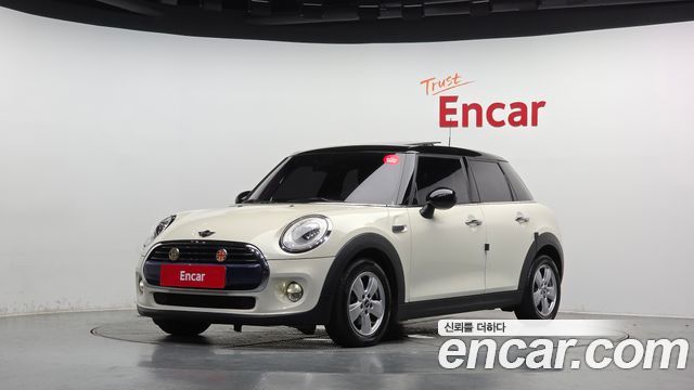Mini Cooper 5Door Mid 3rd — пробег 58 301 км — фото 1 из 5