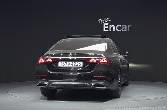 Mercedes-Benz E-Class E200 AMG Line — пробег 8 075 км — фото 4 из 5