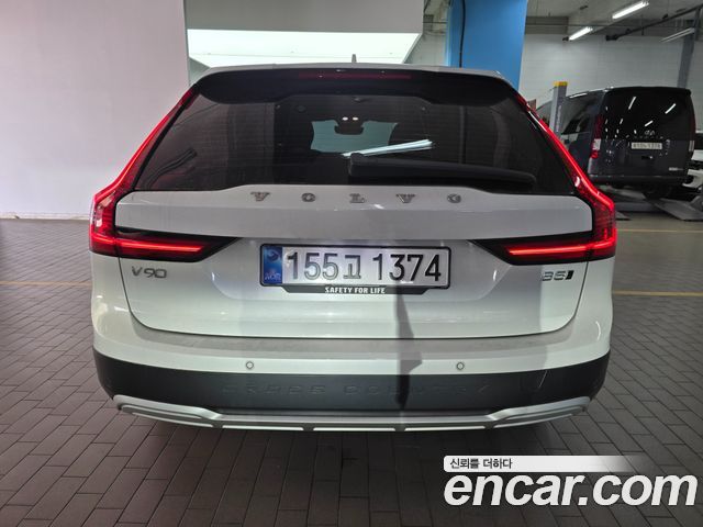 Volvo V90 B5 Ultimate AWD — пробег 9 238 км — фото 5 из 5