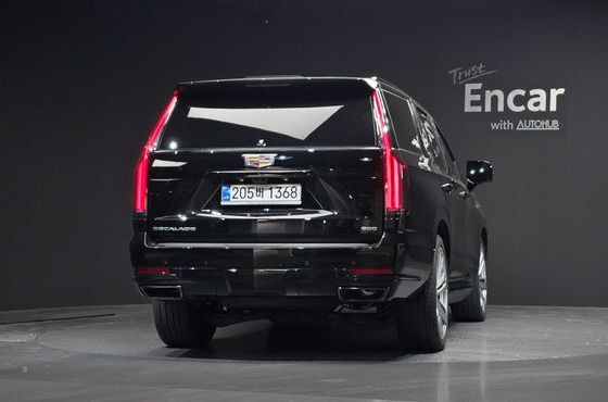 Cadillac Escalade 6.2 Sports Platinum — пробег 10 679 км — фото 4 из 5
