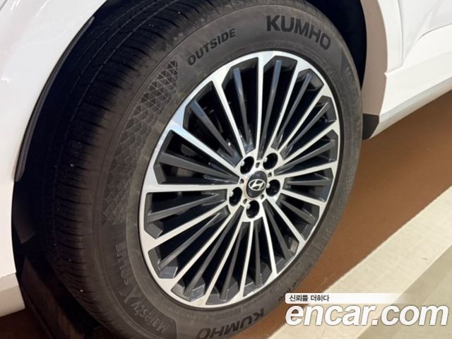 Hyundai Palisade HEV 2.5T 2WD 9-Seater Calligraphy — пробег 15 000 км — фото 4 из 5