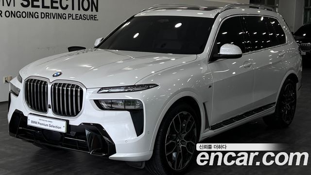 BMW X7 xDrive 40i M Sport 6STR — пробег 7 934 км — фото 1 из 5