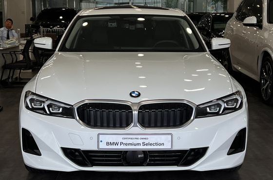 BMW 3-Series 320i — пробег 7 608 км — фото 3 из 5