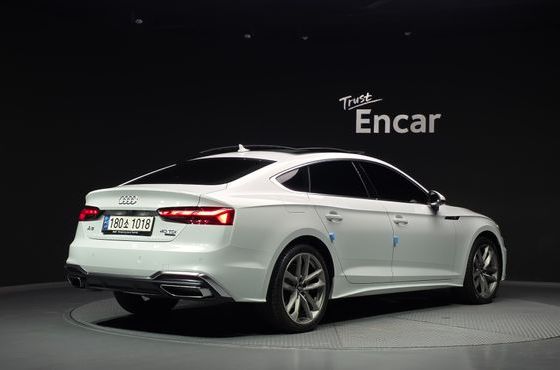 Audi A5 40 TDI Quattro Premium Sportback — пробег 30 060 км — фото 2 из 5