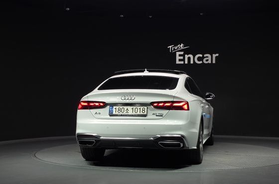 Audi A5 40 TDI Quattro Premium Sportback — пробег 30 060 км — фото 4 из 5