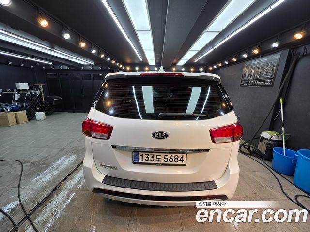 Kia Carnival из Кореи Encar