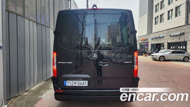 Mercedes-Benz Sprinter 2.0 — пробег 136 км — фото 3 из 5