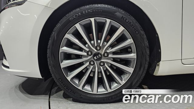Kia K7 из Кореи Encar