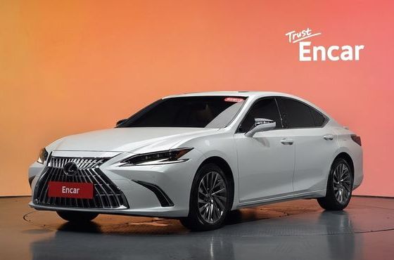 Lexus ES Executive — пробег 36 735 км — фото 1 из 5