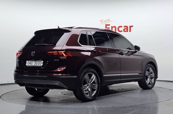 Volkswagen Tiguan 2.0 TDI 4Motion Prestige — пробег 111 294 км — фото 2 из 5