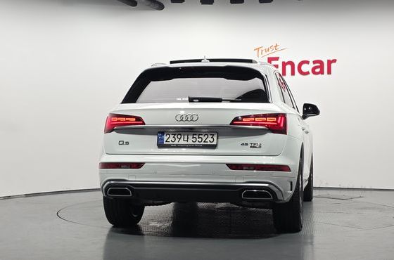 Audi Q5 45 TFSI Quattro Premium — пробег 42 924 км — фото 4 из 5