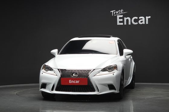 Lexus IS F-Sport XE30 — пробег 160 957 км — фото 3 из 5