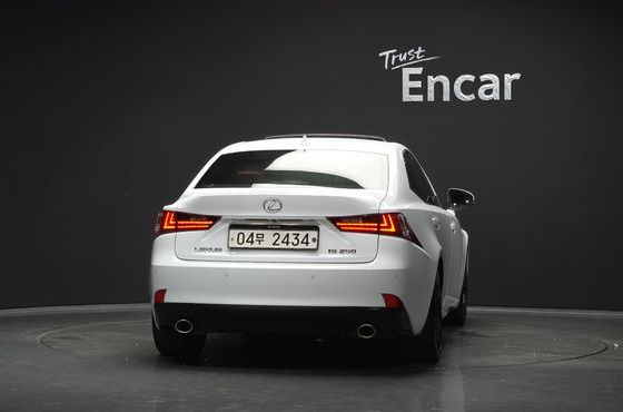Lexus IS F-Sport XE30 — пробег 160 957 км — фото 4 из 5