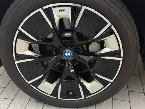 BMW iX3 M Sports — пробег 61 273 км — фото 5 из 5