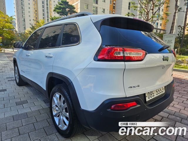 Jeep Cherokee 2.4 Longitude High AWD — пробег 123 480 км — фото 5 из 5